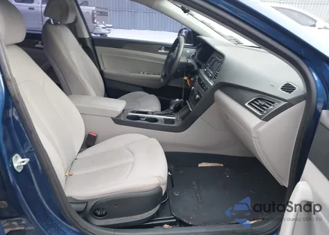 2015 Hyundai Sonata Sport z USA, uszkodzony, nr VIN 5NPE34AF9FH071653